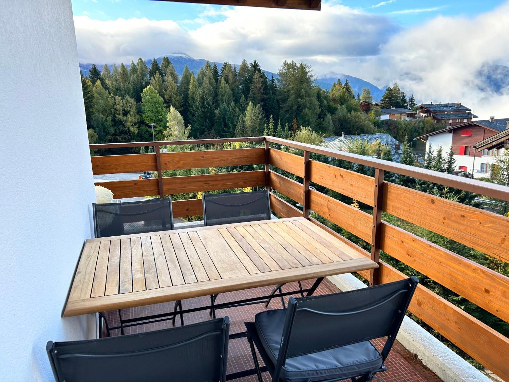 La Jacinthe De Crans Apartment Bagian luar foto